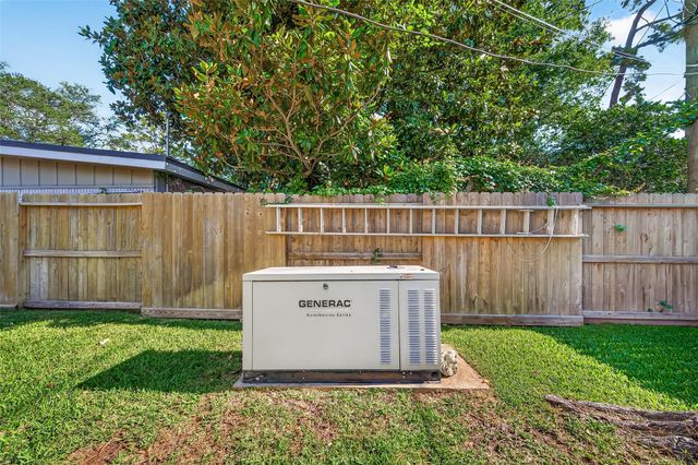 1822 Peer Drive, Houston, TX 77043