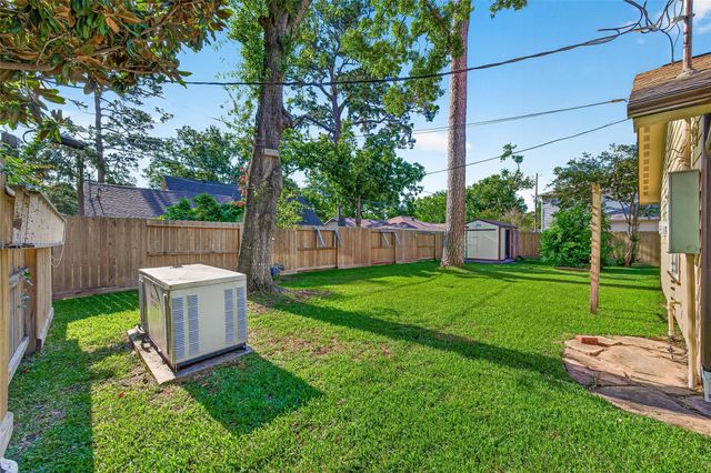 1822 Peer Drive, Houston, TX 77043