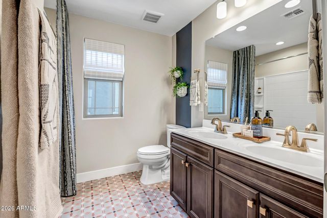 43256 N HINOKI Street, San Tan Valley, AZ 85140