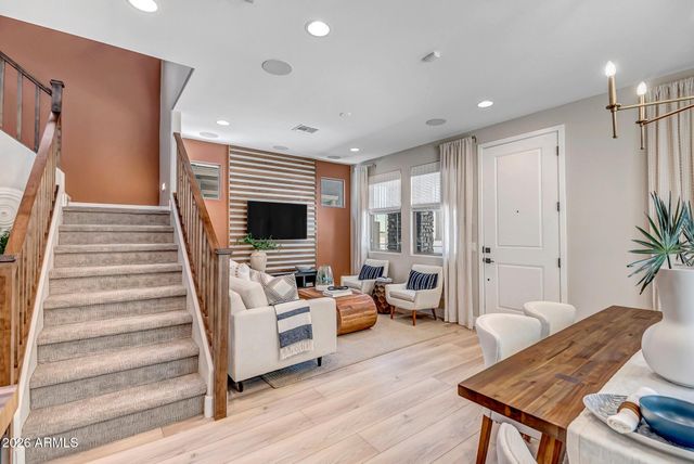 43256 N HINOKI Street, San Tan Valley, AZ 85140