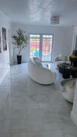 1355 S Fieldlark Ln, Homestead, FL 33035