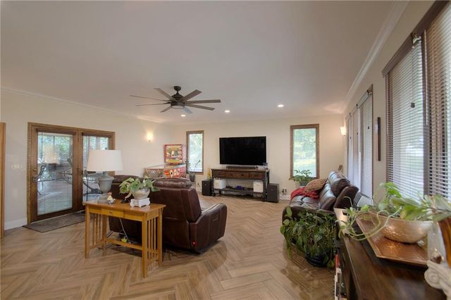 3405 NE 49Th Terrace, Kansas City, MO 64119