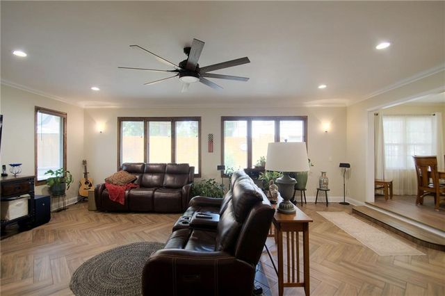 3405 NE 49Th Terrace, Kansas City, MO 64119