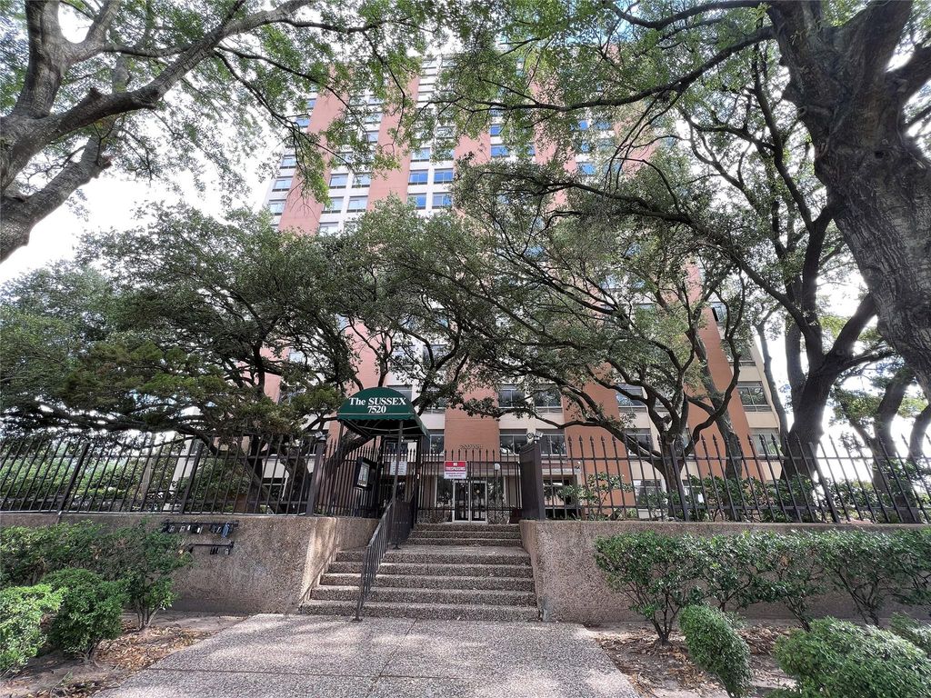 7520 Hornwood Drive 608, Houston, TX 77036