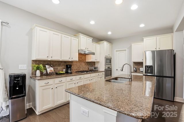 2650 Stonewood View, Kannapolis, NC 28081