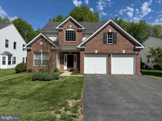 54 LEXINGTON DR, Pennington, NJ 08534