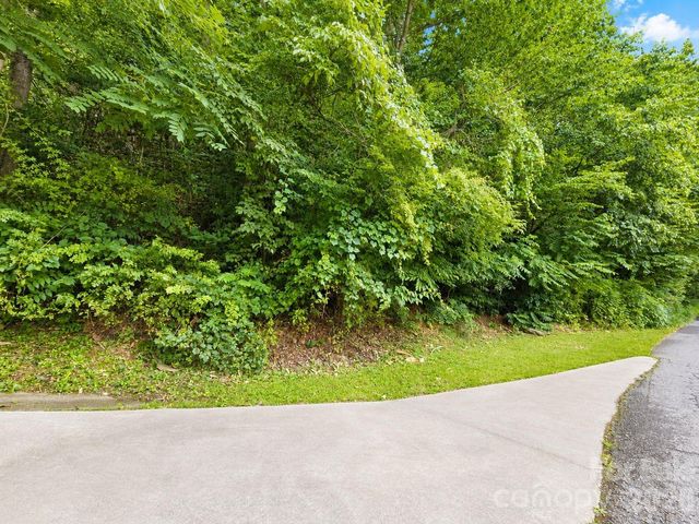 350 Mountain View Drive, Maggie Valley, NC 28751