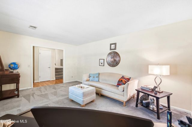 135 Disney Drive, Wilmington, NC 28409