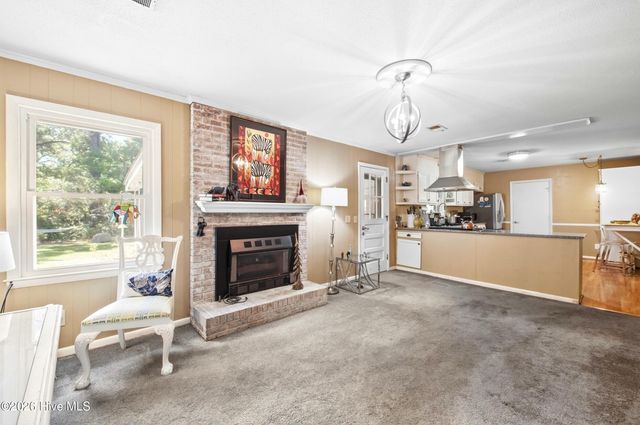 135 Disney Drive, Wilmington, NC 28409