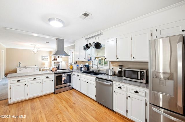 135 Disney Drive, Wilmington, NC 28409