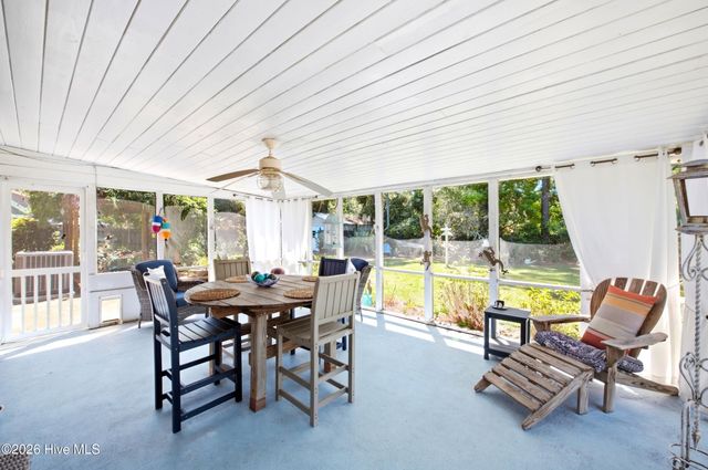 135 Disney Drive, Wilmington, NC 28409