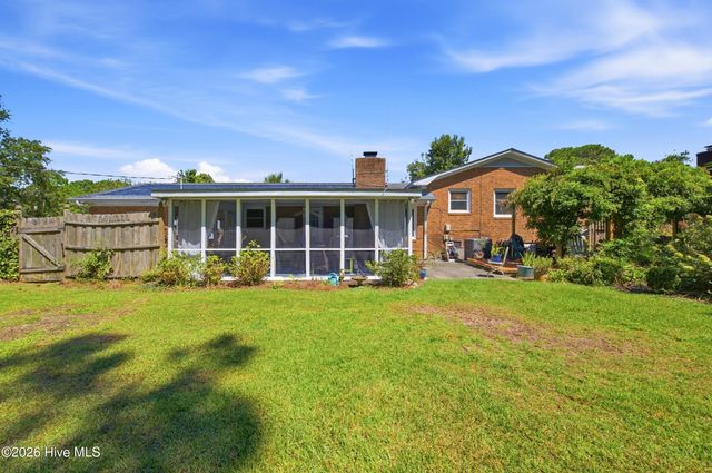 135 Disney Drive, Wilmington, NC 28409