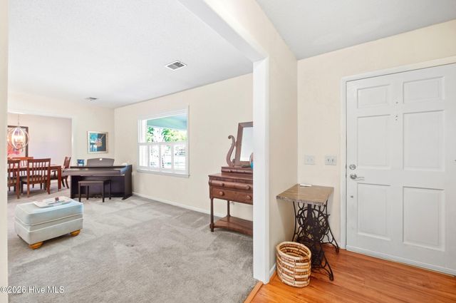 135 Disney Drive, Wilmington, NC 28409