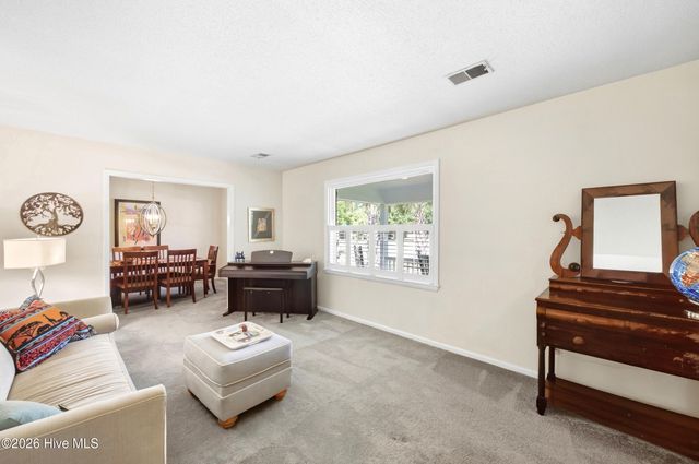 135 Disney Drive, Wilmington, NC 28409