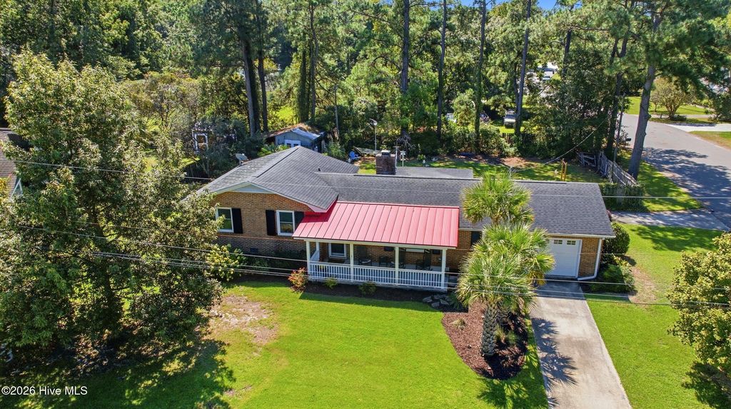135 Disney Drive, Wilmington, NC 28409