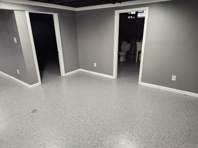 29121 Mark Avenue, Madison Heights, MI 48071