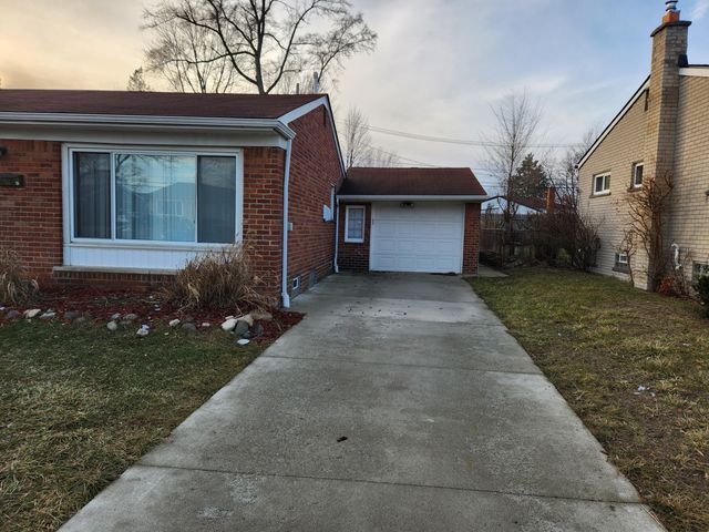 29121 Mark Avenue, Madison Heights, MI 48071