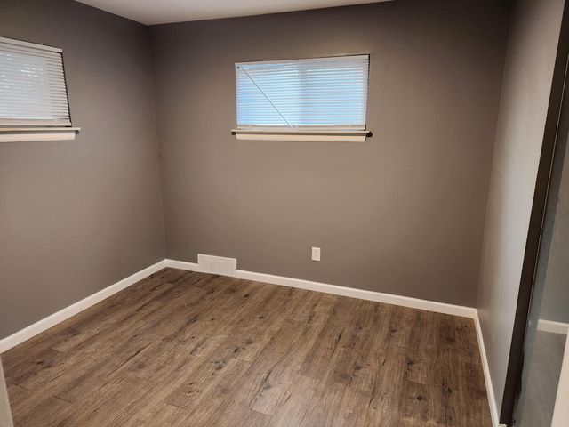 29121 Mark Avenue, Madison Heights, MI 48071