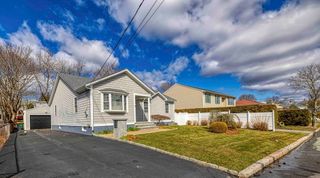 213 Boyden St, Fall River, MA 02721
