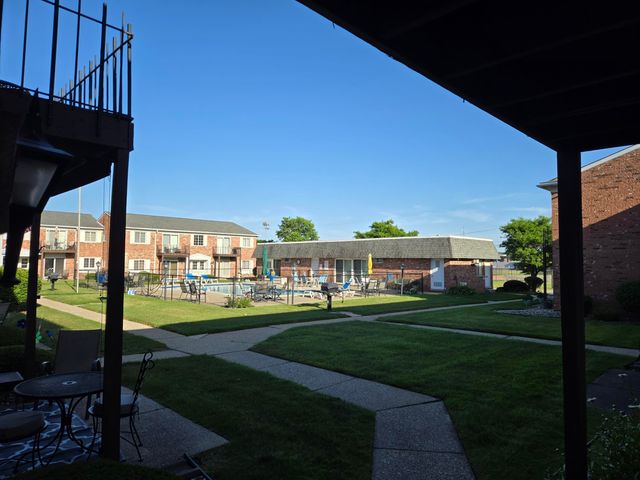 1512 Normandy Court 105, Royal Oak, MI 48073