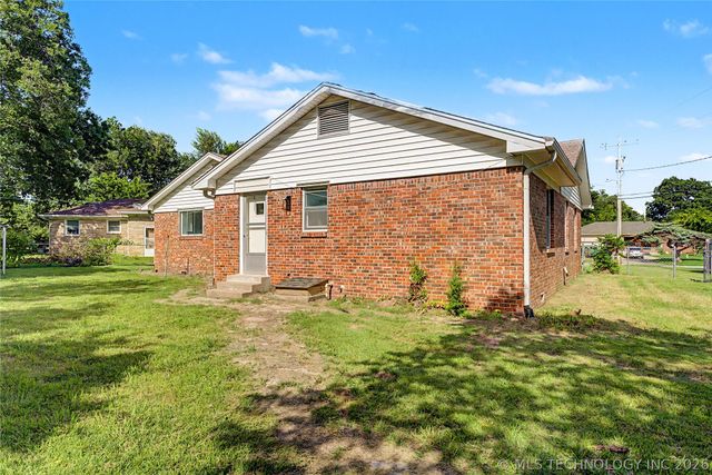 528 S 106th East Avenue, Tulsa, OK 74128