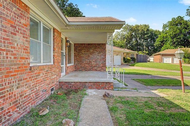 528 S 106th East Avenue, Tulsa, OK 74128