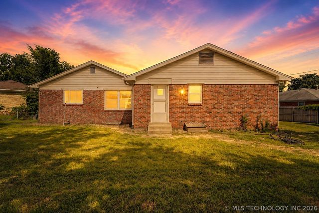 528 S 106th East Avenue, Tulsa, OK 74128