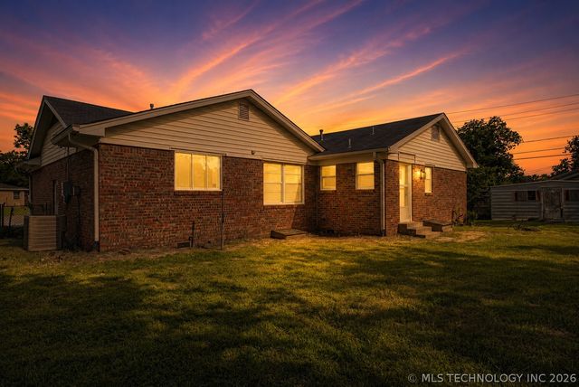 528 S 106th East Avenue, Tulsa, OK 74128