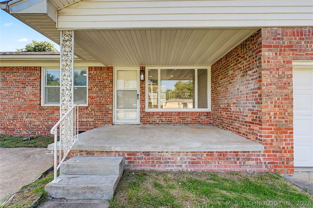 528 S 106th East Avenue, Tulsa, OK 74128