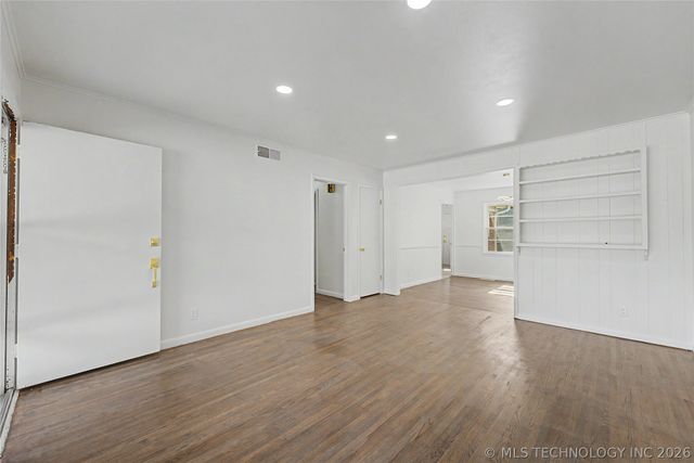 528 S 106th East Avenue, Tulsa, OK 74128