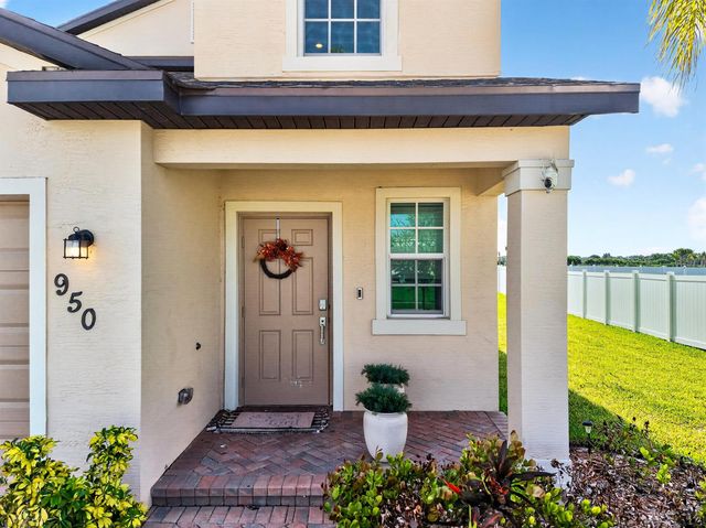 950 Bent Creek Drive, Fort Pierce, FL 34947