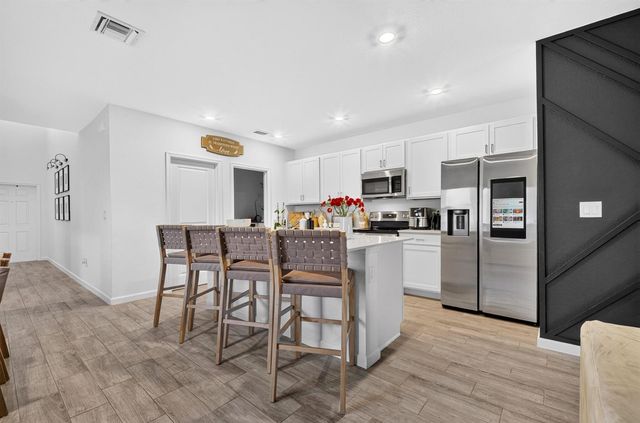 950 Bent Creek Drive, Fort Pierce, FL 34947