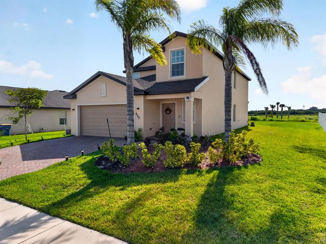 950 Bent Creek Drive, Fort Pierce, FL 34947