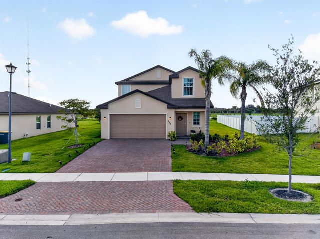 950 Bent Creek Drive, Fort Pierce, FL 34947