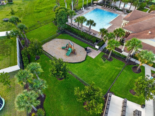 950 Bent Creek Drive, Fort Pierce, FL 34947