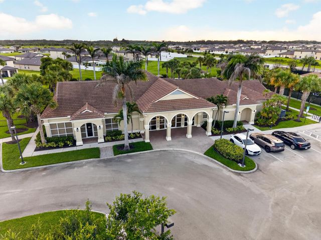 950 Bent Creek Drive, Fort Pierce, FL 34947