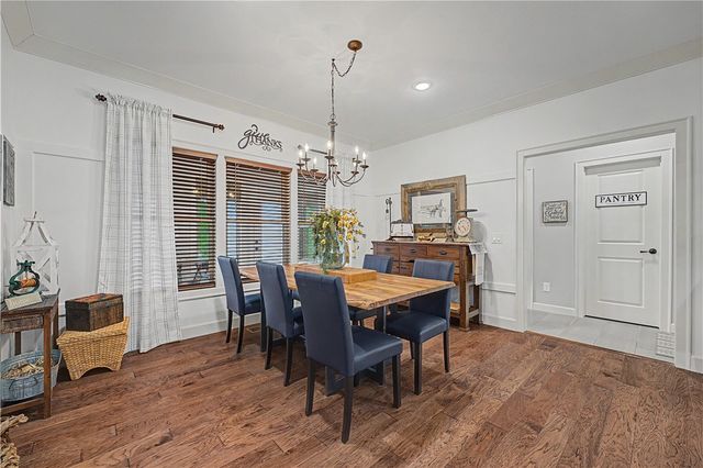 1 Hughes Lane, Bella Vista, AR 72715