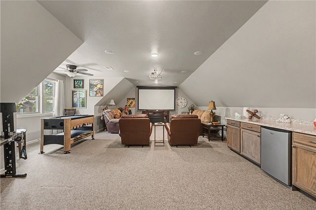 1 Hughes Lane, Bella Vista, AR 72715