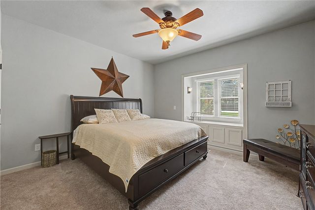 1 Hughes Lane, Bella Vista, AR 72715