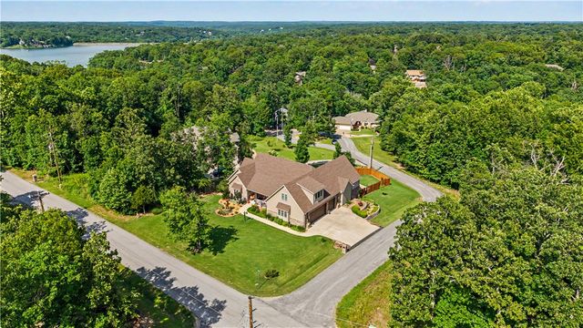 1 Hughes Lane, Bella Vista, AR 72715