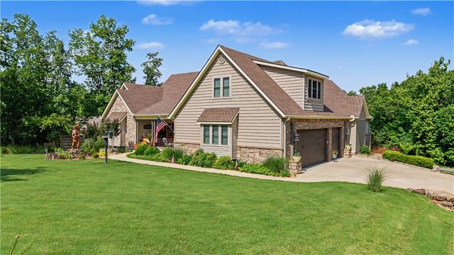 1 Hughes Lane, Bella Vista, AR 72715