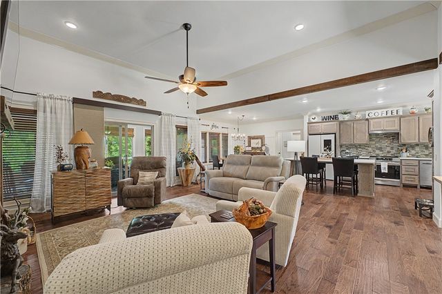 1 Hughes Lane, Bella Vista, AR 72715