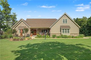 1 Hughes Lane, Bella Vista, AR 72715