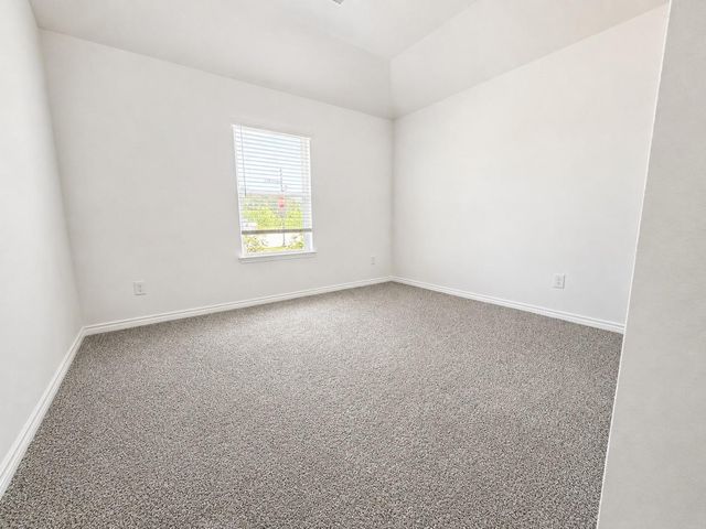 501 Oak Chase Avenue, Dayton, TX 77535