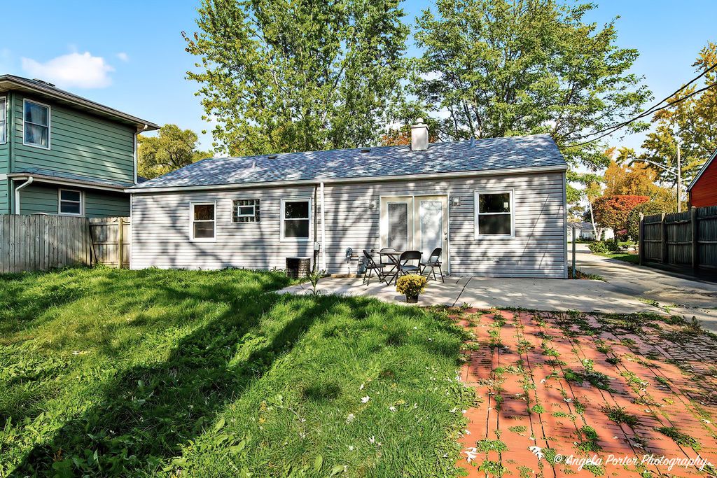 Image 3 of property listing at Address unavailable.