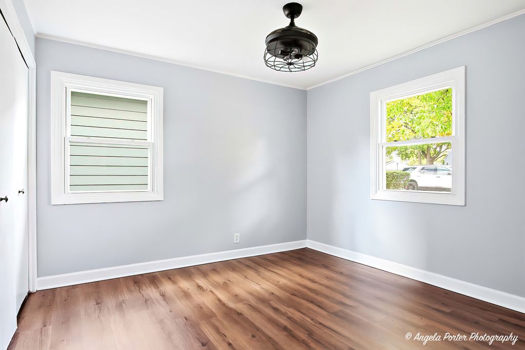 Image 23 of property listing at Address unavailable.