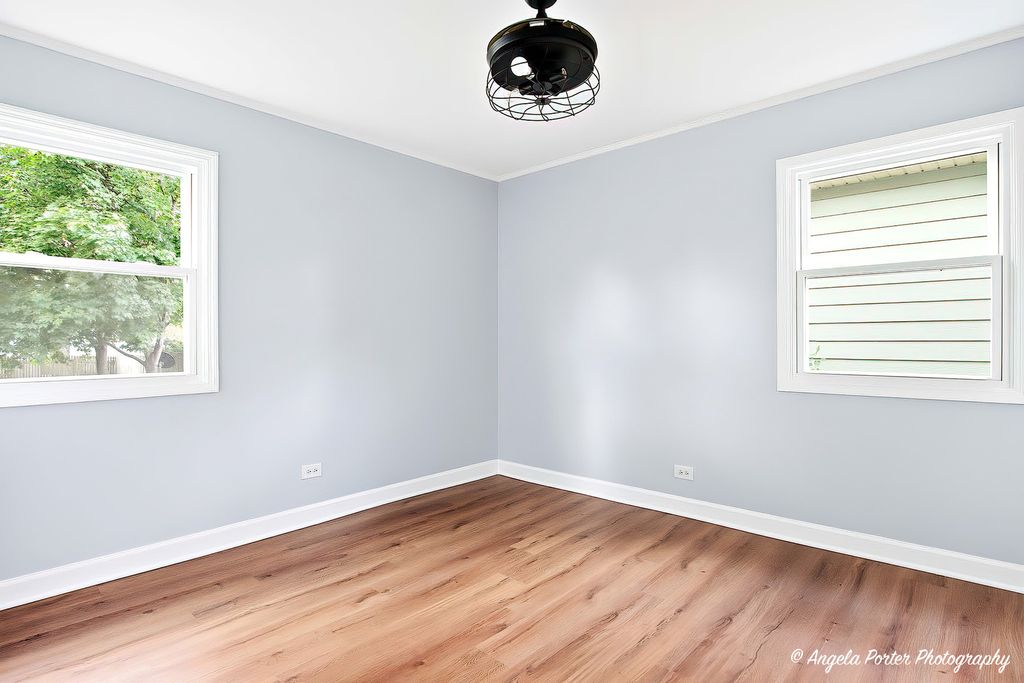 Image 25 of property listing at Address unavailable.