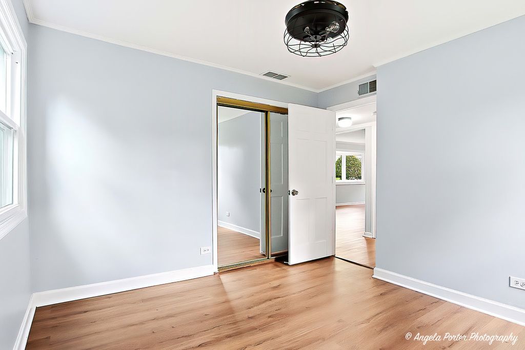 Image 26 of property listing at Address unavailable.