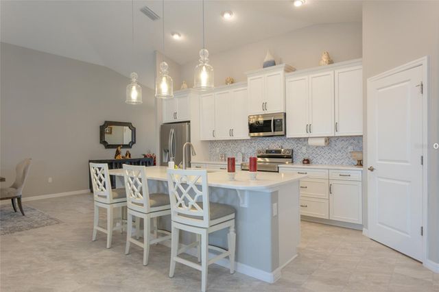 21 TIDEWAY TRAIL, Palm Coast, FL 32137