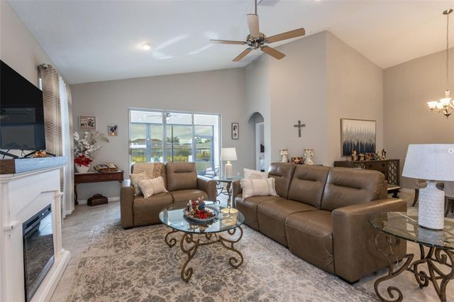 21 TIDEWAY TRAIL, Palm Coast, FL 32137